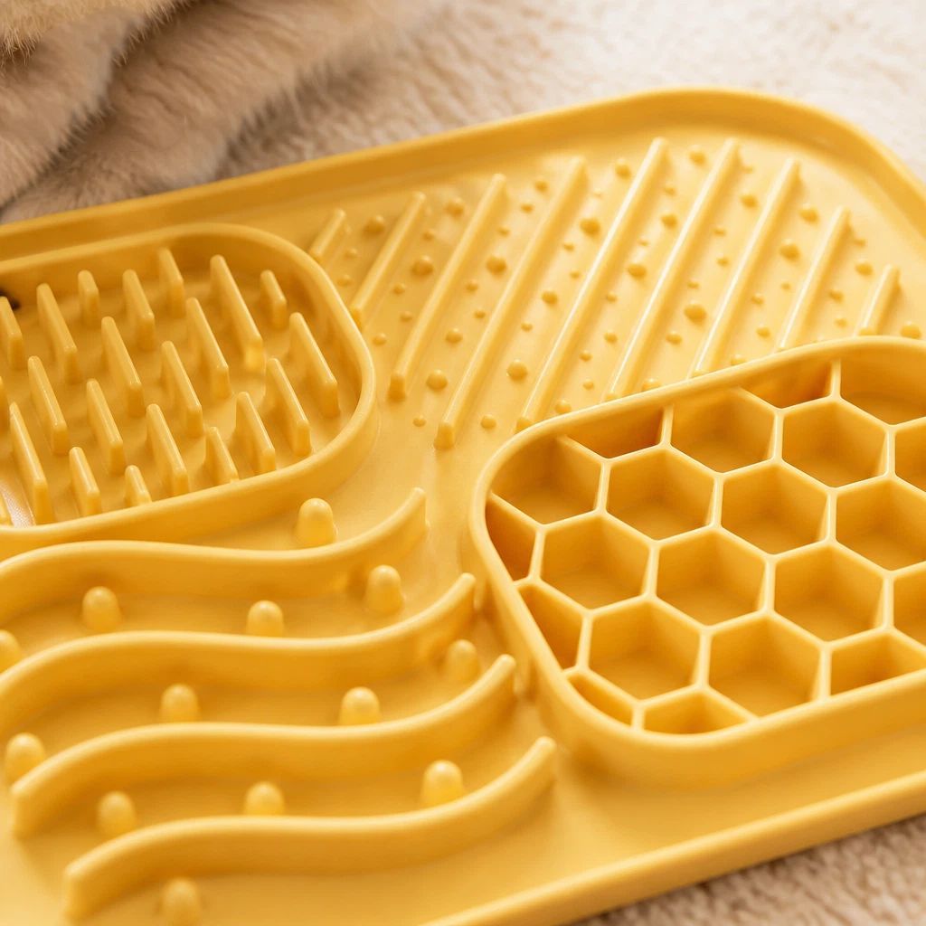 Calming Lick Mat for Dogs & Cats